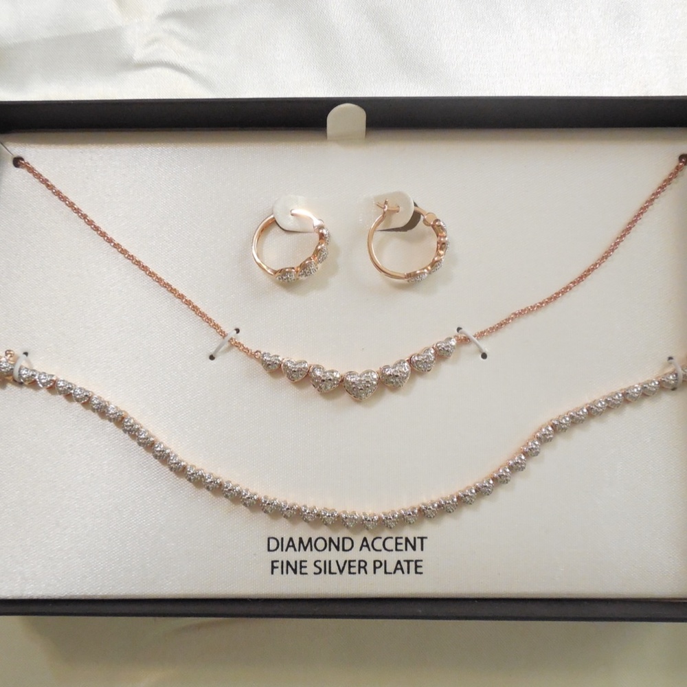 Silvercore Diamond Accent Heart 18k Rose Gold Silver Plated Necklace Set - Picture 5 of 5